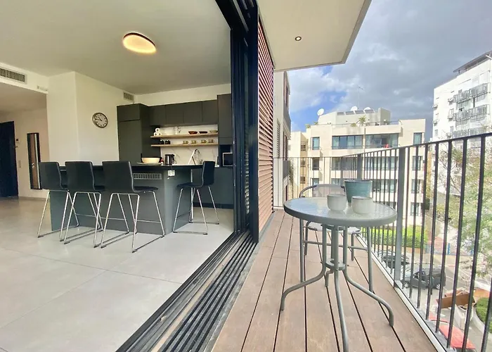 8 Hulda - By Beach Apartments Tlv