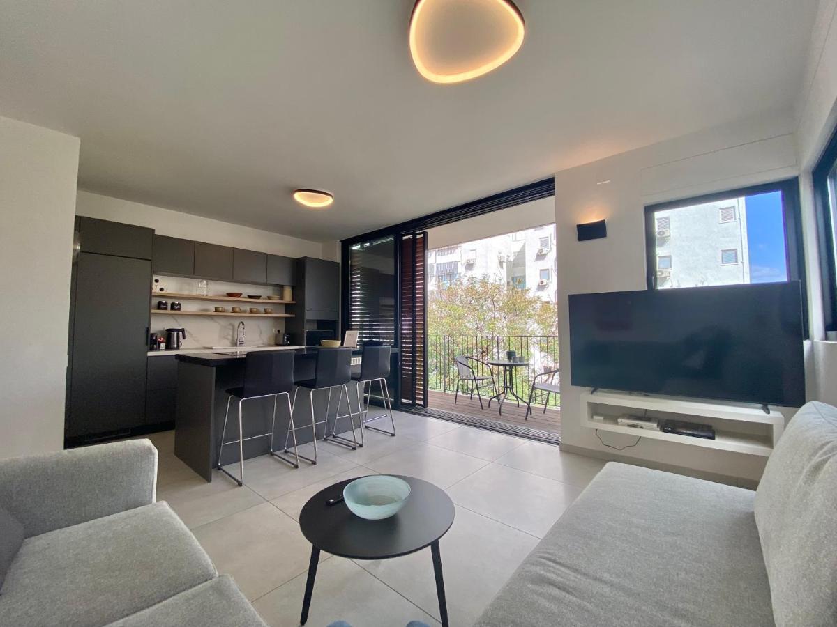 8 Hulda - By Tlv Tel Aviv
